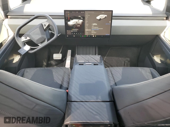 2024 Tesla Cybertruck z VIN 7G2CEHED9RA047674, wystawiony jako Copart lot #61213915 z przebiegiem 1 323 mil mil oraz Szkoda całkowita • Salvage title. Historia ofert i sprzedaży dostępna na DreamBid. Obrazek 8.