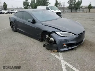 2017 Tesla Model S 100D with VIN 5YJSA1E42HF227582, listed as a Copart auction lot 76095294 with 82,531 mi miles and Salvage Title. Bid and sale history available at carsss.com. Image 11.