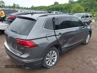 2018 Volkswagen Tiguan SEL with VIN 3VV2B7AX1JM166258, listed as a IAAI auction lot 42559513 with 36,246 mi miles and . Bid and sale history available at DreamBid. Image 4.
