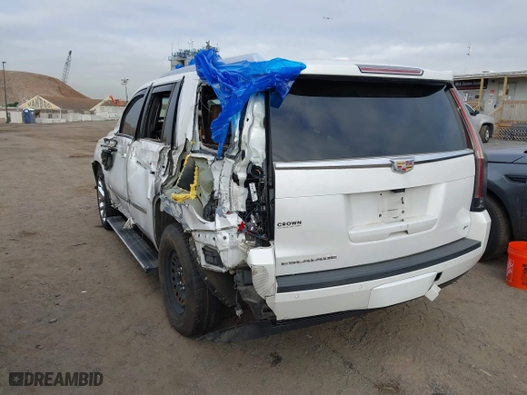 2017 Cadillac Escalade Platinum with VIN 1GYS4DKJ7HR277904, listed as a IAAI auction lot 41757014 with 109,177 mi miles. Bid and sale history available at carsss.com. Image 3.