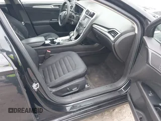 2015 Ford Fusion SE z VIN 1FA6P0H75FS116481, wystawiony jako IAAI lot #41629378 z przebiegiem 132 528 mil mil oraz . Historia ofert i sprzedaży dostępna na DreamBid. Obrazek 5.