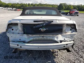 2019 Ford Mustang EcoBoost z VIN 1FATP8UH4K5159932, wystawiony jako Copart lot #61197205 z przebiegiem 72 249 mil mil oraz Szkoda całkowita • Salvage title. Historia ofert i sprzedaży dostępna na DreamBid. Obrazek 6.