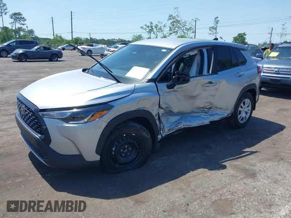 2025 Toyota Corolla Cross L with VIN 7MUAAAAG8SV129922, listed as a IAAI auction lot 42275105 with 993 mi miles and . Bid and sale history available at DreamBid. Image 2.