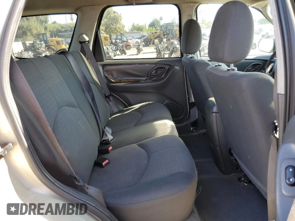 2005 Mazda Tribute i with VIN 4F2YZ02Z85KM31234, listed as a Copart auction lot 68669434 with 211,921 mi miles and Salvage Title. Bid and sale history available at carsss.com. Image 11.