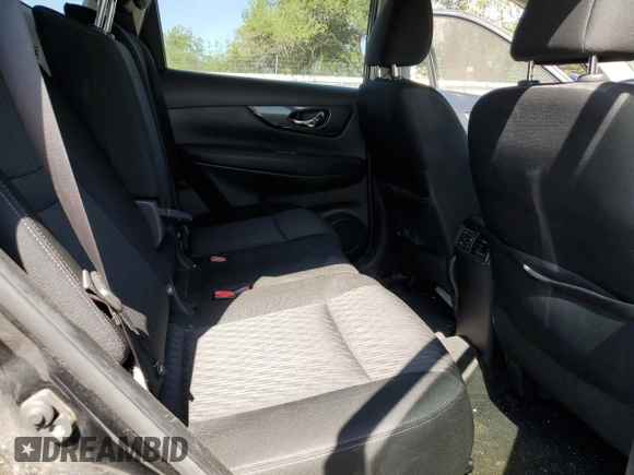 2017 Nissan Rogue SV z VIN KNMAT2MT2HP534275, wystawiony jako Copart lot #53000745 z przebiegiem 196 660 mil mil oraz Szkody całkowita. Historia ofert i sprzedaży dostępna na DreamBid. Obrazek 11.