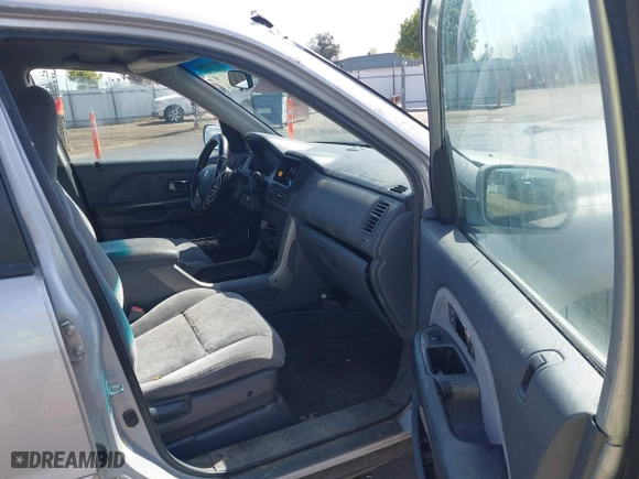 2003 Honda Pilot EX with VIN 2HKYF18443H571688, listed as a IAAI auction lot 42097297 with 313,910 mi miles. Bid and sale history available at carsss.com. Image 5.