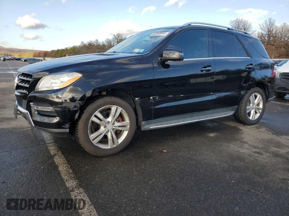 2014 Mercedes-Benz M 350 z VIN 4JGDA5HB5EA407939, wystawiony jako Copart lot #82203844 z przebiegiem 121 143 mil mil oraz Szkoda całkowita • Salvage title. Historia ofert i sprzedaży dostępna na DreamBid. Obrazek 1.