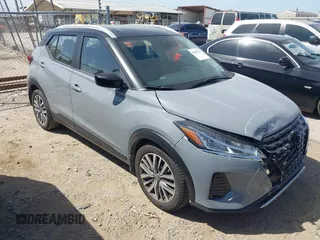 2023 Nissan Kicks SV z VIN 3N1CP5CV6PL534939, wystawiony jako IAAI lot #42843273 z przebiegiem 51 776 mil mil oraz . Historia ofert i sprzedaży dostępna na DreamBid. Obrazek 1.