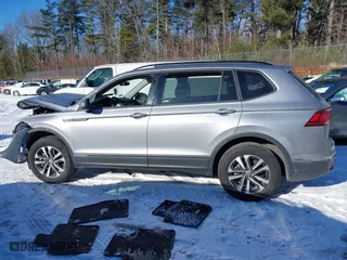 2024 Volkswagen Tiguan S with VIN 3VVFB7AX0RM185378, listed as a IAAI auction lot 41330759 with 2,534 mi miles. Bid and sale history available at carsss.com. Image 15.