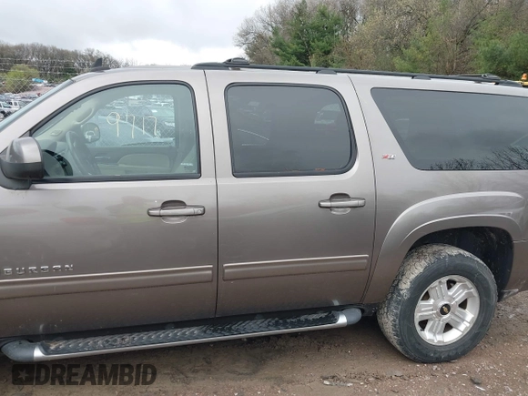 2013 Chevrolet Suburban LT with VIN 1GNSKJE70DR119447, listed as a IAAI auction lot 42169717 with 112,089 mi miles and . Bid and sale history available at DreamBid. Image 14.