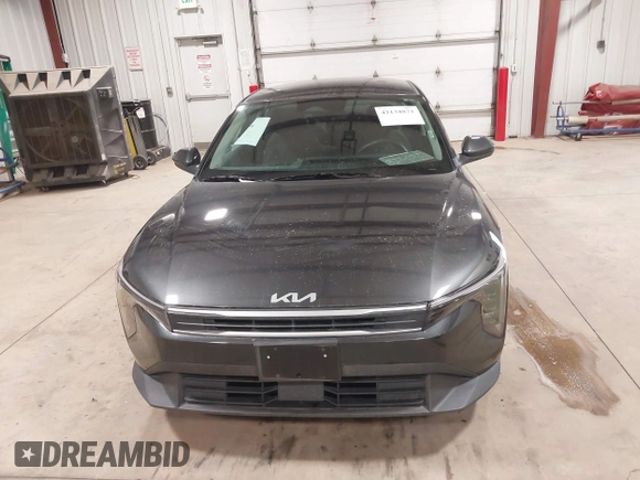 2025 Kia K4 LXS with VIN 3KPFT4DE2SE065019, listed as a IAAI auction lot 42134871 with 6,640 mi miles. Bid and sale history available at carsss.com. Image 12.
