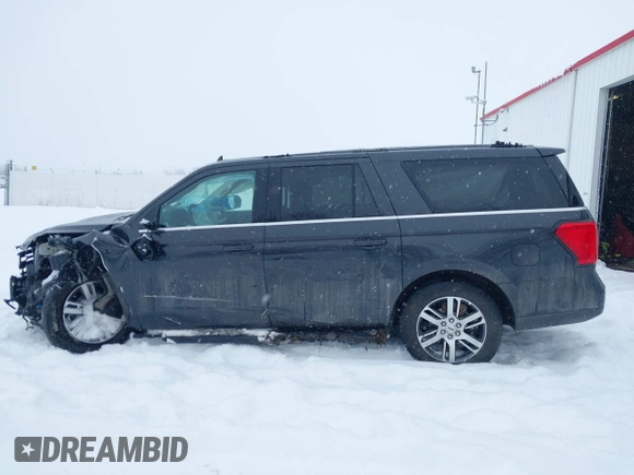 2024 Ford Expedition Max XLT with VIN 1FMJK1J83REA98073, listed as a IAAI auction lot 41525411 with Not Provided miles and . Bid and sale history available at DreamBid. Image 13.