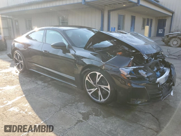 2023 Audi e-tron GT Premium Plus z VIN WAUCJBFW8P7005334, wystawiony jako Copart lot #41005574 z przebiegiem 10 093 mil mil oraz . Historia ofert i sprzedaży dostępna na DreamBid. Obrazek 4.