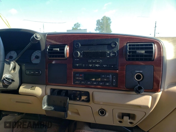 2005 Ford F-250 XL with VIN 1FTSW20P35EB09367, listed as a Copart auction lot 46801352 with 219,127 mi miles and Non Repairable. Bid and sale history available at DreamBid. Image 9.