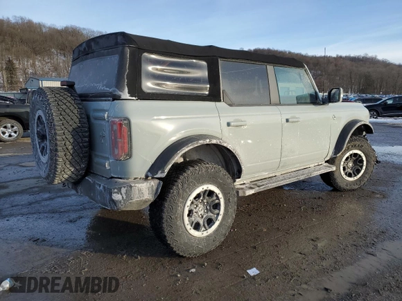 2021 Ford Bronco with VIN 1FMDE5DH7MLA94877, listed as a Copart auction lot 42676505 with 43,918 mi miles and Salvage title. Bid and sale history available at DreamBid. Image 3.