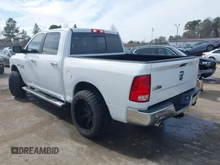 2018 Ram 1500 Lone Star Silver z VIN 1C6RR6LT0JS251829, wystawiony jako IAAI lot #41592139 z przebiegiem 49 017 mil mil oraz . Historia ofert i sprzedaży dostępna na DreamBid. Obrazek 3.