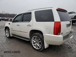2011 Cadillac Escalade Luxury z VIN 1GYS4BEF7BR399844, wystawiony jako Copart lot #85523914 z przebiegiem 123 010 mil mil oraz Szkoda całkowita • Salvage title. Historia ofert i sprzedaży dostępna na DreamBid. Obrazek 2.