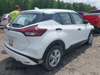2022 Nissan Kicks S with VIN 3N1CP5BV1NL509901, listed as a IAAI auction lot 42122505 with 38,447 mi miles and . Bid and sale history available at carsss.com. Image 4.
