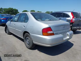 1998 Nissan Altima XE with VIN 1N4DL01D6WC244436, listed as a IAAI auction lot 42002866 with 173,633 mi miles and . Bid and sale history available at carsss.com. Image 3.