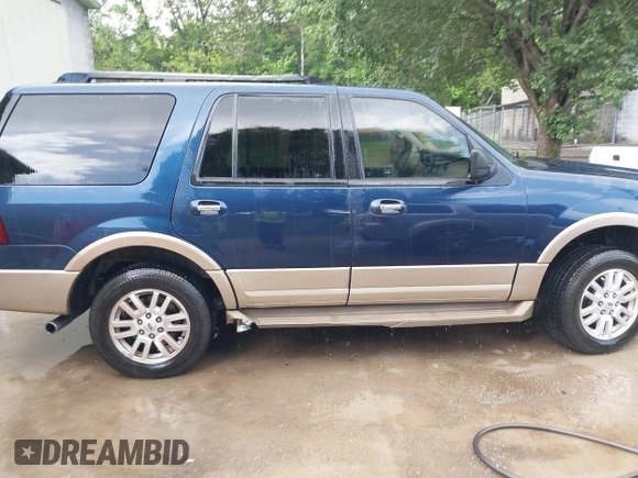 2013 Ford Expedition XLT с VIN 1FMJU1H50DEF14630, выставлен на аукционе IAAI как лот 42258934 с пробегом 196 843 миль миль и . История ставок и продаж доступна на DreamBid. Изображение 13.