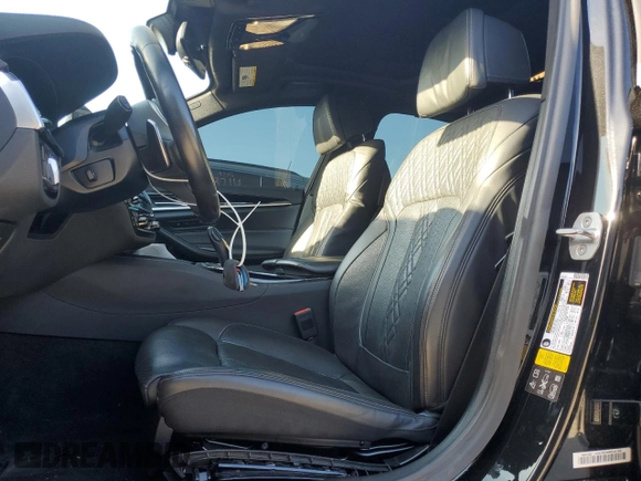 2018 BMW 5 Series M550i xDrive with VIN WBAJB9C52JB035913, listed as a Copart auction lot 51441195 with 42,205 mi miles and Salvage Title. Bid and sale history available at carsss.com. Image 7.