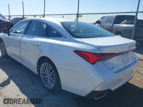 2019 Toyota Avalon XLE with VIN 4T1BZ1FB8KU030044, listed as a IAAI auction lot 41436242 with 56,261 mi miles and . Bid and sale history available at carsss.com. Image 3.