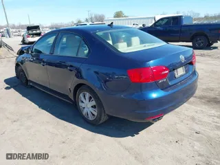 2014 Volkswagen Jetta Sedan SE with VIN 3VWD17AJ0EM378707, listed as a IAAI auction lot 41645024 with 110,598 mi miles. Bid and sale history available at carsss.com. Image 3.