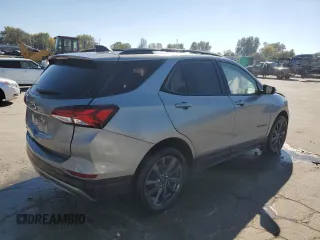 2024 Chevrolet Equinox RS z VIN 3GNAXMEGXRS203536, wystawiony jako Copart lot #74401824 z przebiegiem 3 841 mil mil oraz Czysty tytuł • Clean title. Historia ofert i sprzedaży dostępna na DreamBid. Obrazek 3.