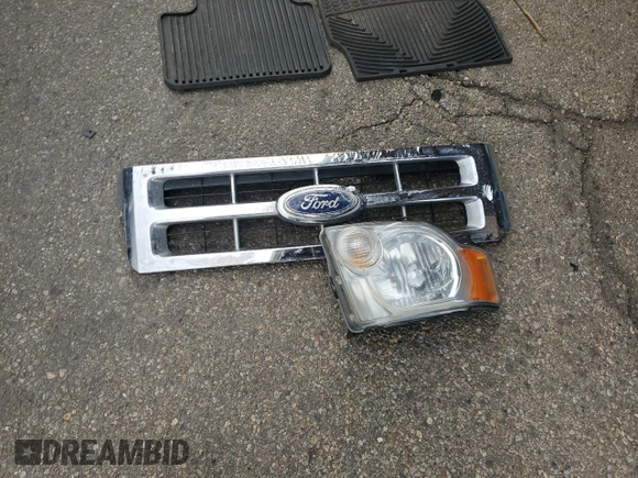2010 Ford Escape Limited с VIN 1FMCU9EG0AKD42965, выставлен на аукционе Copart как лот 57097545 с пробегом 153 370 миль миль и Списание • Salvage title. История ставок и продаж доступна на DreamBid. Изображение 13.