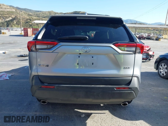 2024 Toyota RAV4 XLE Premium с VIN 2T3C1RFV0RC272866, выставлен на аукционе IAAI как лот 42249629 с пробегом 12 765 миль миль и . История ставок и продаж доступна на DreamBid. Изображение 16.