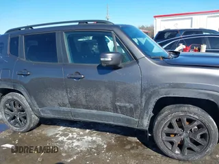 2017 Jeep Renegade Latitude with VIN ZACCJBBB7HPG48462, listed as a IAAI auction lot 41544445 with 94,594 mi miles. Bid and sale history available at carsss.com. Image 13.