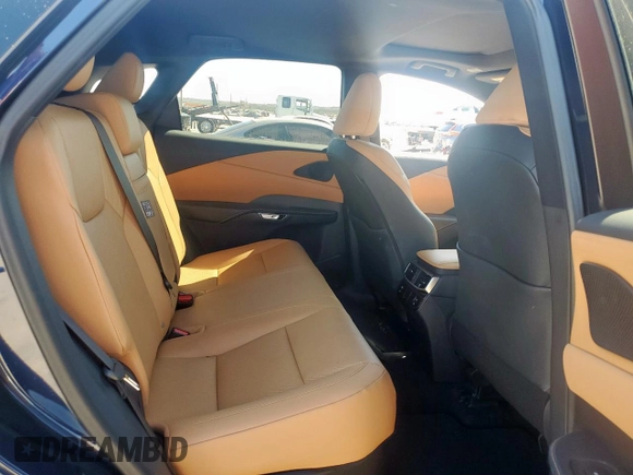 2024 Lexus RX 350 z VIN 2T2BAMBA7RC027553, wystawiony jako Copart lot #49525725 z przebiegiem 17 672 mil mil oraz Czysty tytuł • Clean title. Historia ofert i sprzedaży dostępna na DreamBid. Obrazek 11.