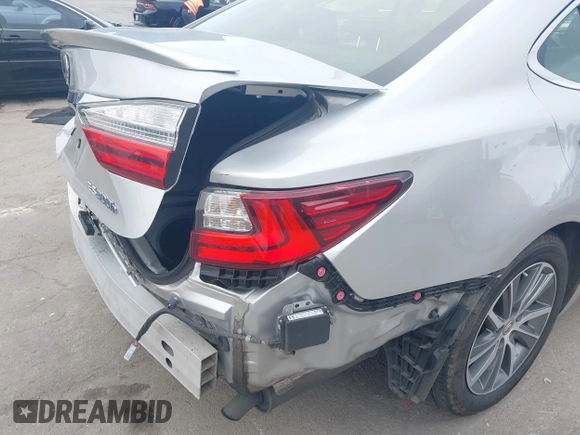 2016 Lexus ES 300h with VIN JTHBW1GG6G2118339, listed as a IAAI auction lot 41910352 with 73,184 mi miles and . Bid and sale history available at DreamBid. Image 18.