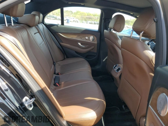 2019 Mercedes-Benz E-Class E 300 with VIN WDDZF4KB8KA606628, listed as a Copart auction lot 53995865 with 124,116 mi miles and Clean Title. Bid and sale history available at carsss.com. Image 10.
