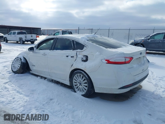 2014 Ford Fusion SE Hybrid with VIN 3FA6P0LU8ER192043, listed as a IAAI auction lot 41617422 with 131,772 mi miles. Bid and sale history available at carsss.com. Image 3.