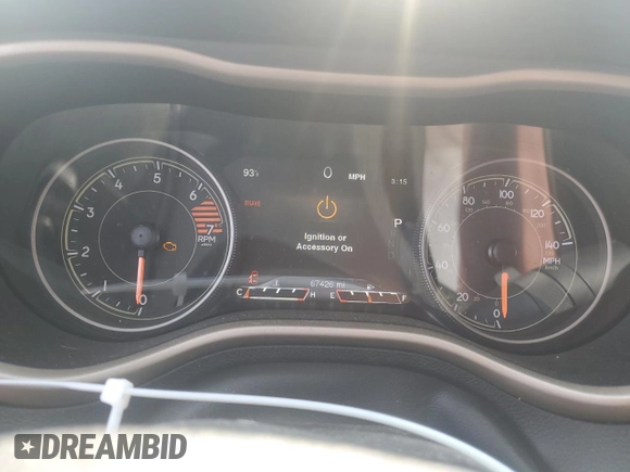 2018 Jeep Cherokee Limited с VIN 1C4PJMDB0JD571139, выставлен на аукционе Copart как лот 60842445 с пробегом 67 426 миль миль и Списание • Salvage title. История ставок и продаж доступна на DreamBid. Изображение 9.