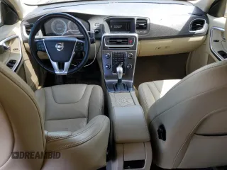 2013 Volvo S60 T5 Premier with VIN YV1612FS8D2211401, listed as a Copart auction lot 53580625 with 101,077 mi miles and Salvage Title. Bid and sale history available at carsss.com. Image 8.