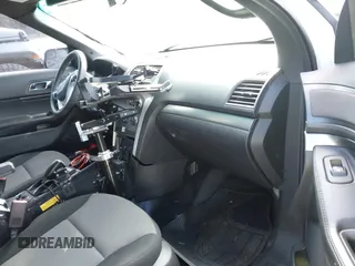 2014 Ford Police Interceptor Utility z VIN 1FM5K8AR0EGC28263, wystawiony jako IAAI lot #41343573 z przebiegiem 192 634 mil mil oraz . Historia ofert i sprzedaży dostępna na DreamBid. Obrazek 5.