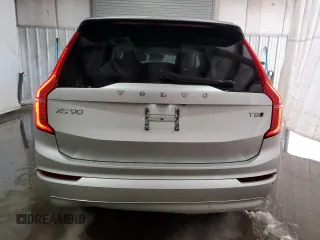 2022 Volvo XC90 Momentum with VIN YV4102PK8N1840596, listed as a Copart auction lot 42322315 with 78,026 mi miles and Clean Title. Bid and sale history available at carsss.com. Image 6.