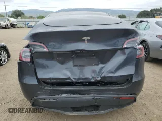 2024 Tesla Model Y с VIN 7SAYGDED1RF177417, выставлен на аукционе Copart как лот 54241755 с пробегом 7 716 миль миль и Списание • Salvage title. История ставок и продаж доступна на DreamBid. Изображение 6.