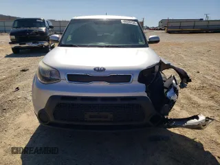 2015 Kia Soul with VIN KNDJN2A20F7768353, listed as a Copart auction lot 49320135 with 135,636 mi miles and Clean Title. Bid and sale history available at DreamBid. Image 5.