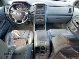 2005 Honda Pilot EX-L z VIN 2HKYF18705H564606, wystawiony jako Copart lot #55747785 z przebiegiem 272 432 mil mil oraz Szkoda całkowita • Salvage title. Historia ofert i sprzedaży dostępna na DreamBid. Obrazek 8.