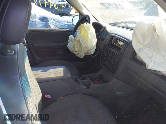2002 Ford Explorer XLS with VIN 1FMZU72K12UD11589, listed as a IAAI auction lot 41649785 with 269,097 mi miles and . Bid and sale history available at DreamBid. Image 5.