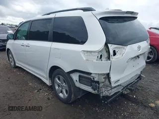 2019 Toyota Sienna LE Auto Access Seat с VIN 5TDKZ3DC0KS980821, выставлен на аукционе IAAI как лот 42000422 с пробегом 89 046 миль миль и . История ставок и продаж доступна на DreamBid. Изображение 3.