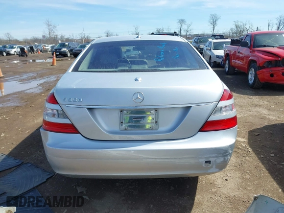 2007 Mercedes-Benz S 550 z VIN WDDNG71X07A036433, wystawiony jako IAAI lot #41860436 z przebiegiem 89 873 mil mil oraz . Historia ofert i sprzedaży dostępna na DreamBid. Obrazek 17.