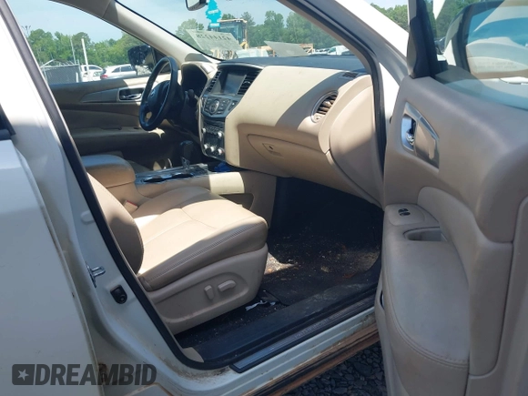 2017 Nissan Pathfinder SV z VIN 5N1DR2MNXHC622572, wystawiony jako IAAI lot #42144228 z przebiegiem 155 262 mil mil oraz . Historia ofert i sprzedaży dostępna na DreamBid. Obrazek 5.