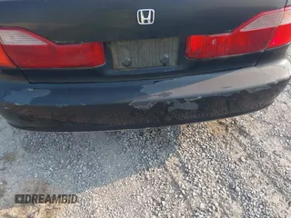 1999 Honda Accord LX z VIN 1HGCG5641XA008694, wystawiony jako IAAI lot #42385438 z przebiegiem 323 971 mil mil oraz . Historia ofert i sprzedaży dostępna na DreamBid. Obrazek 13.