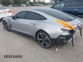 2022 Audi e-tron GT Prestige z VIN WAUEJBFW7N7001491, wystawiony jako IAAI lot #41356266 z przebiegiem 42 738 mil mil oraz . Historia ofert i sprzedaży dostępna na DreamBid. Obrazek 3.