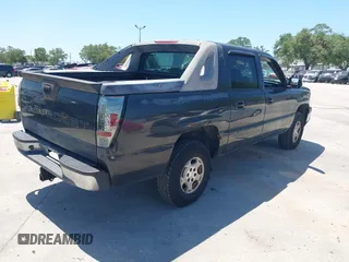 2003 Chevrolet Avalanche with VIN 3GNEC13T03G328843, listed as a IAAI auction lot 42059671 with 210,159 mi miles. Bid and sale history available at carsss.com. Image 4.