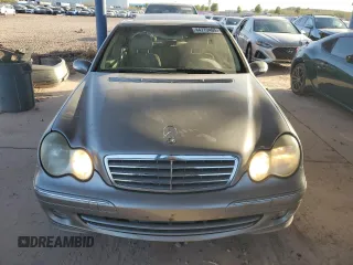 2006 Mercedes-Benz C 280 Luxury with VIN WDBRF54H76A822296, listed as a Copart auction lot 44779465 with 212,600 mi miles and Salvage Title. Bid and sale history available at DreamBid. Image 5.